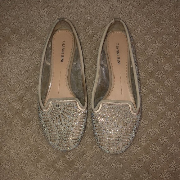 Gianni Bini Shoes - Gianni Bini nude flats w/ sparkle detail sz 6.5
